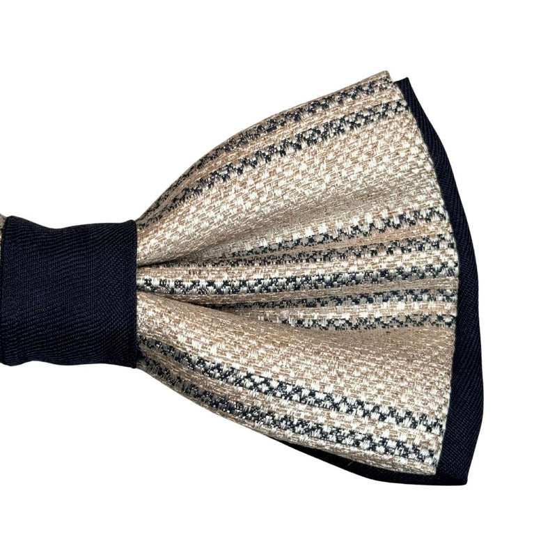 Papillon seta bicolore fantasia annodato a mano profilo in tono cura sartoriale