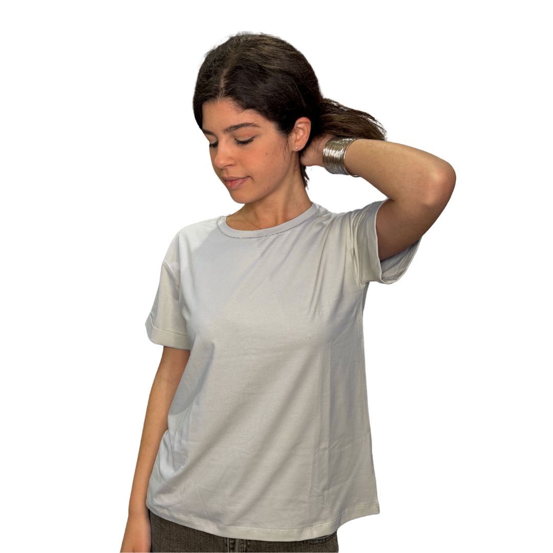 T-shirt donna con catena collo argento