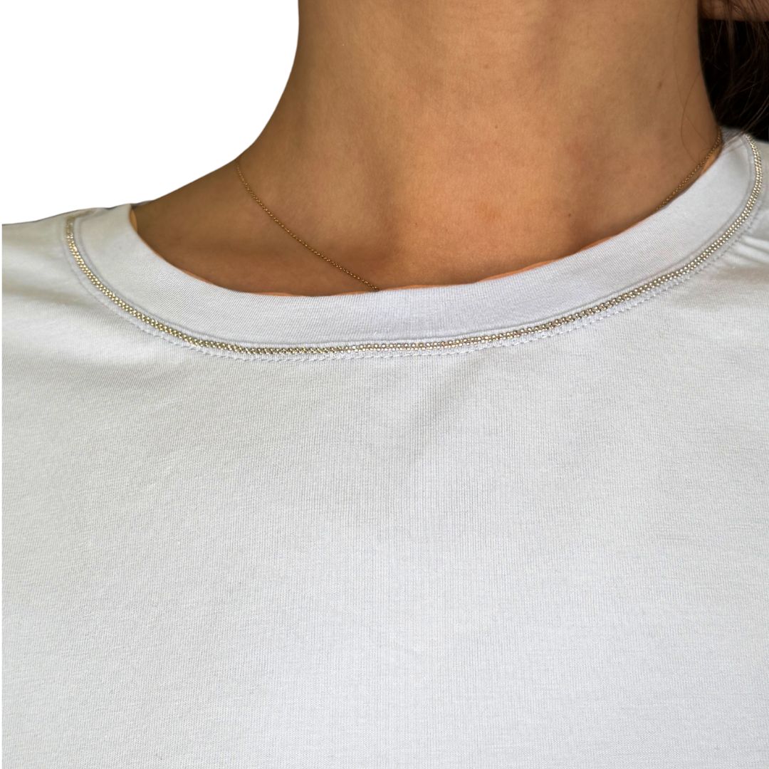 T-shirt donna con catena collo argento