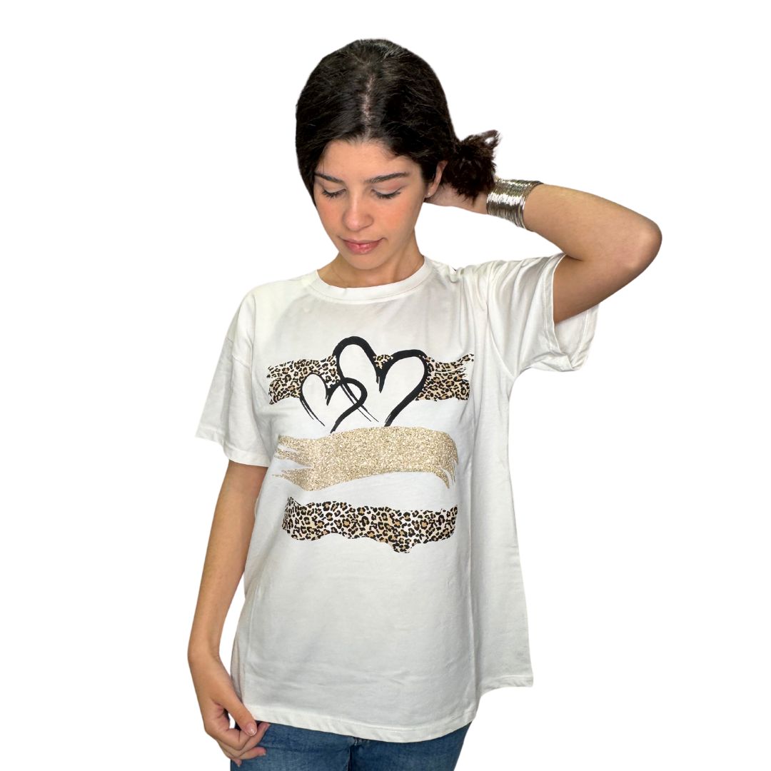 T-shirt donna con cuori e stampe leopardate