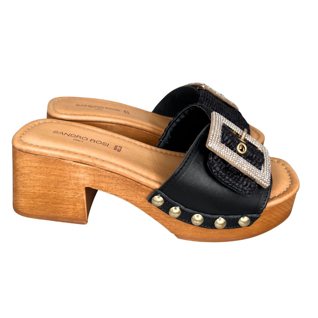 Sandalo donna con tacco largo fibbia gioiello tomaia in rafia