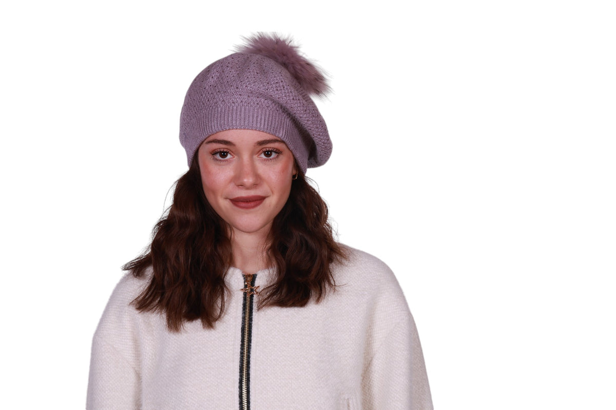 Cappello basco con pon pon e brillantini