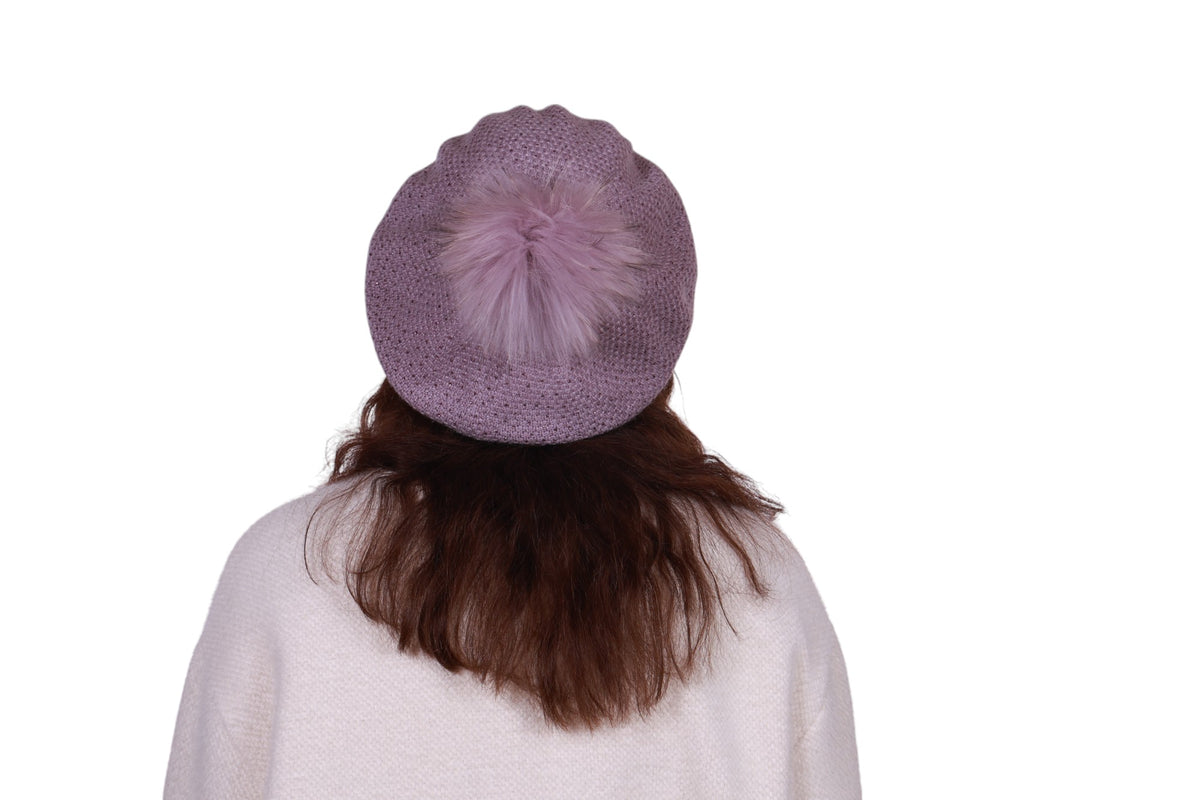 Cappello basco con pon pon e brillantini