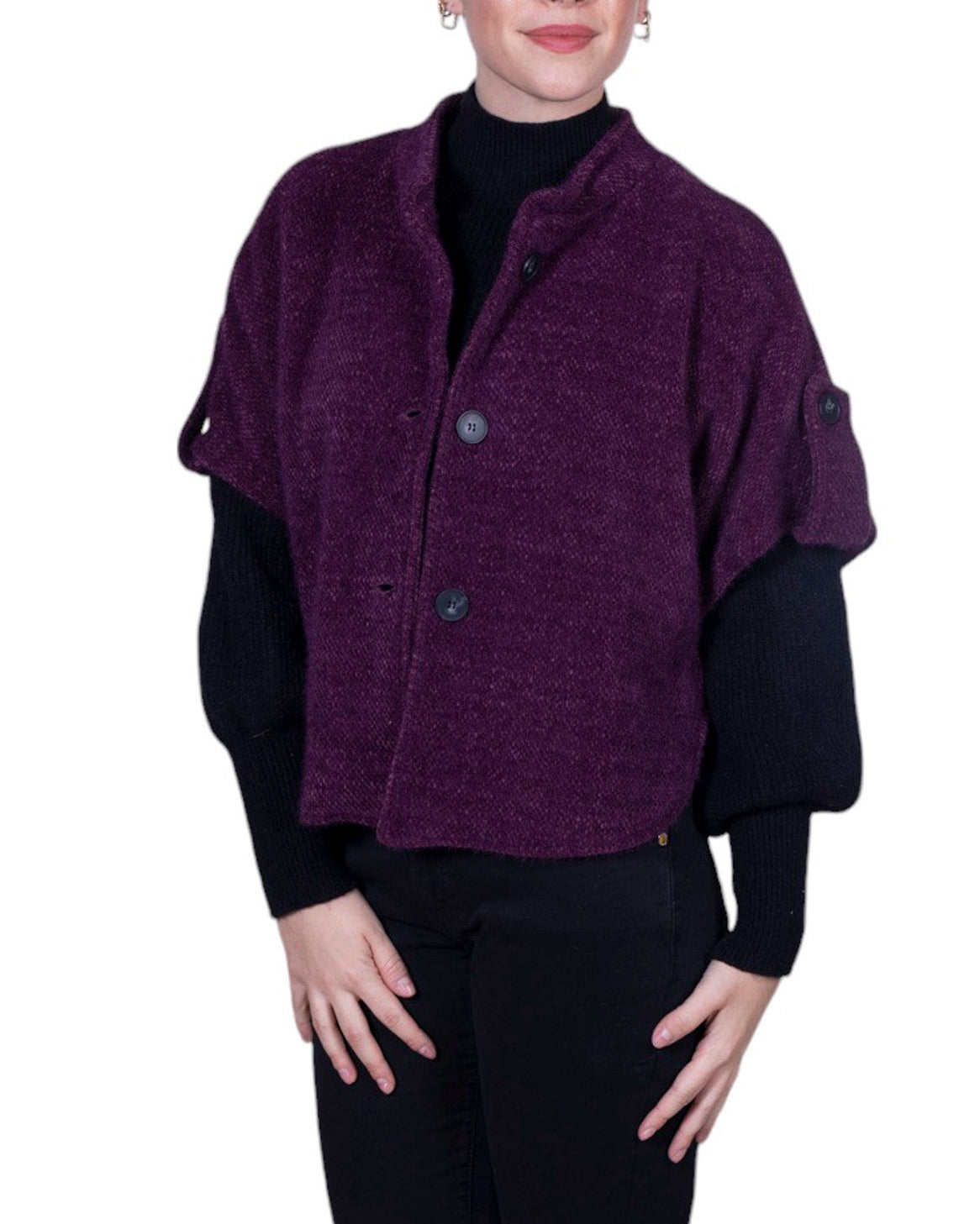 Cappa donna con chiusura a 3 bottoni e maniche 3/4 risvoltabili con alamaro