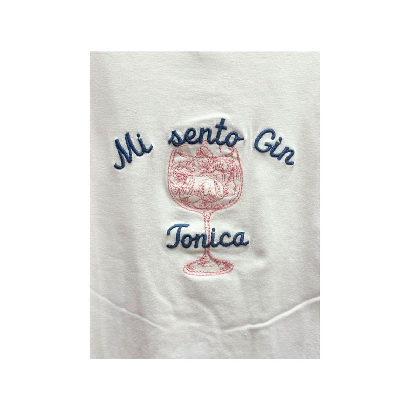 T-shirt ricamata con scritta "Mi sento gin tonica" 100% cotone