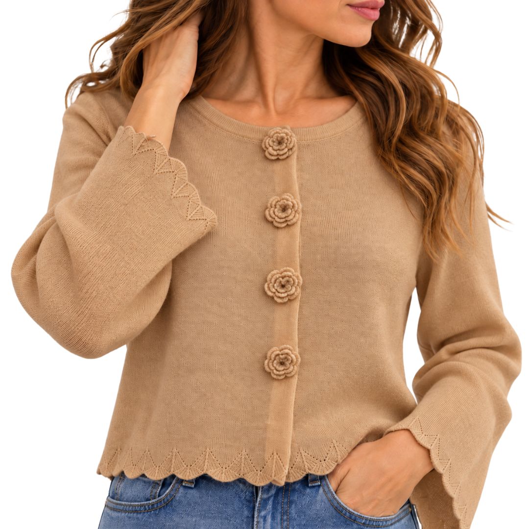 Cardigan donna con bottoni fiore scollo tondo  e manica smerlata misto lana
