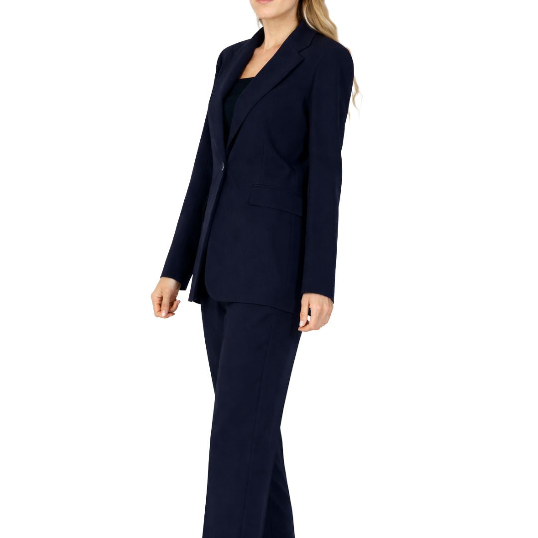 Completo donna giacca monobottone e finte tasche, pantaloni a sigaretta con zip