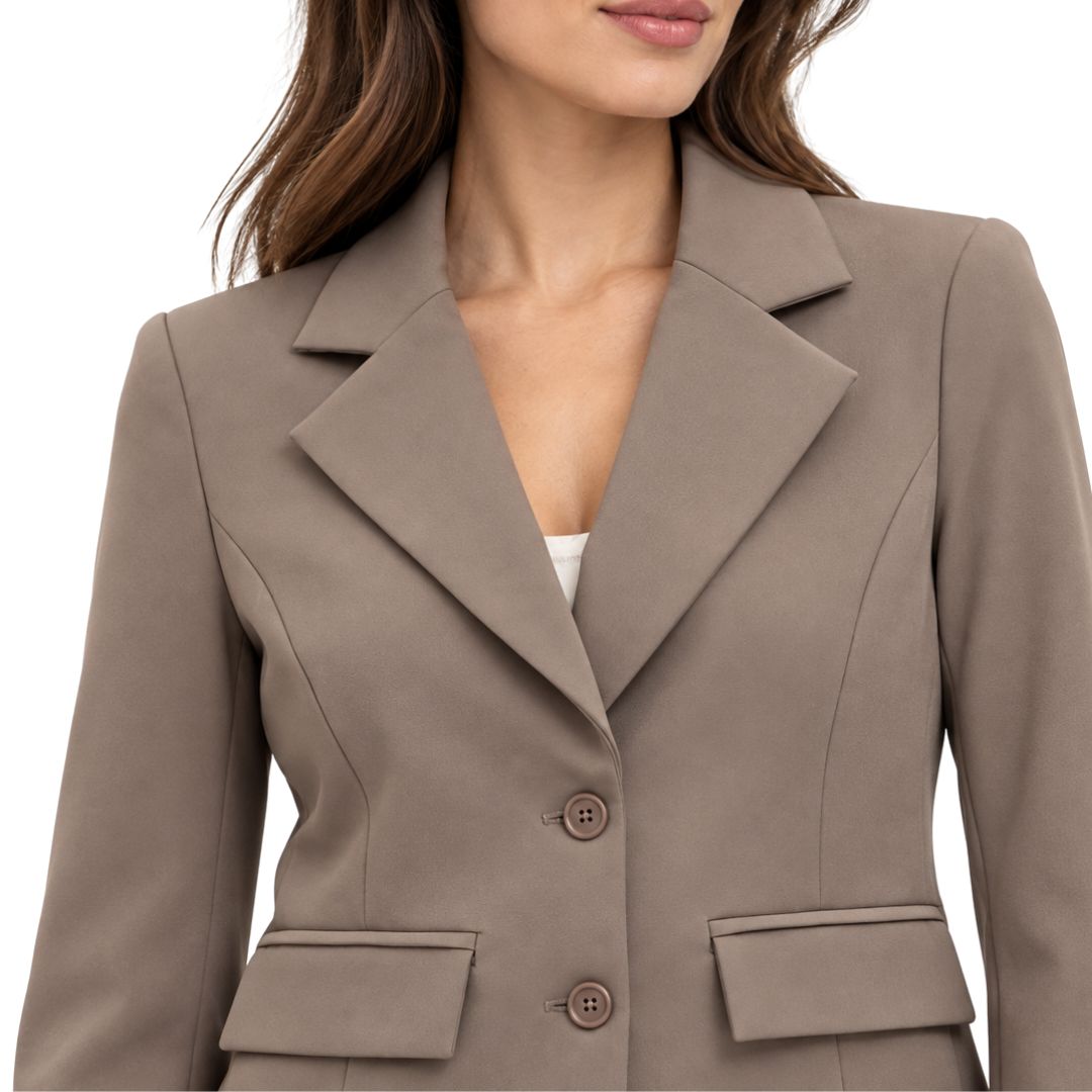 Blazer donna monopetto 2 bottoni, con applicazione tasche frontali in tessuto