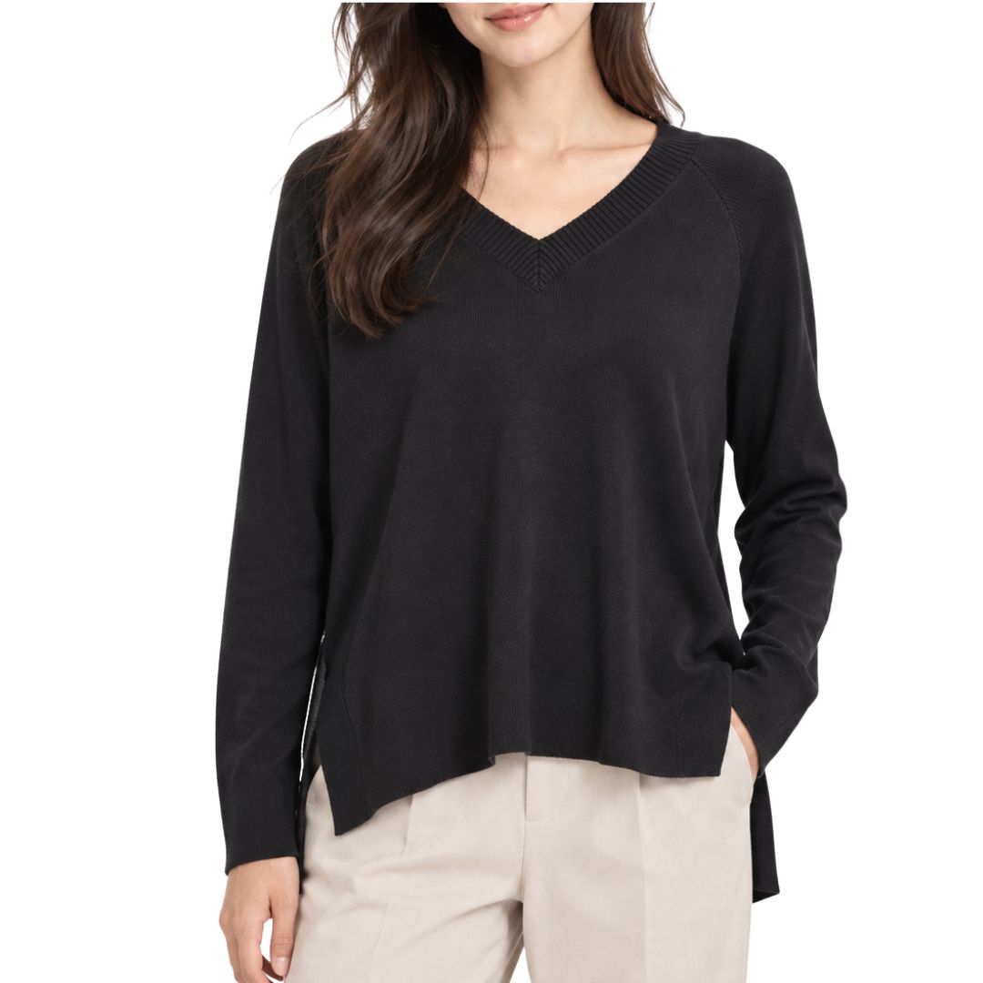 Maglia donna in misto viscosa con scollo a v tinta unita
