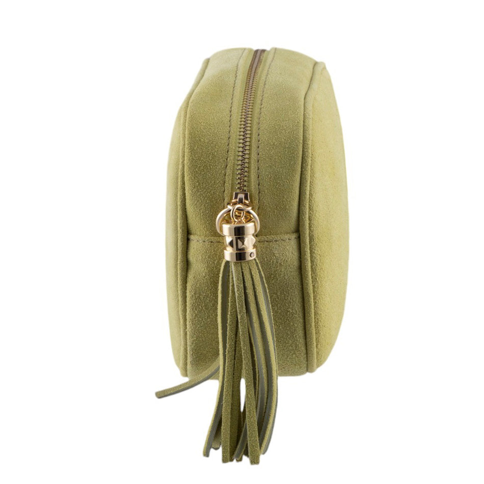 Borsa a tracolla vero camoscio, cursore a frangia laterale e chiusura con zip