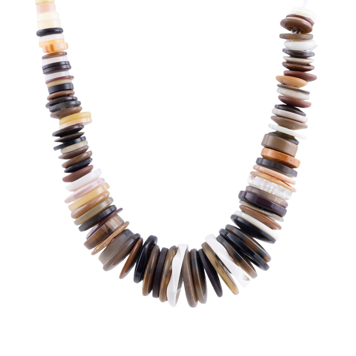 Collana artigianale con elementi a bottone multicolor su catena metallica