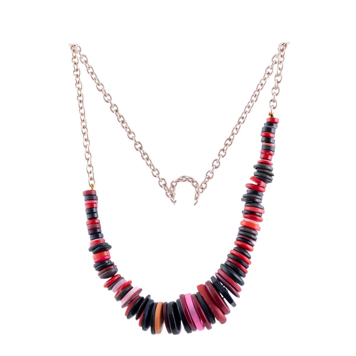 Collana artigianale con elementi a bottone multicolor su catena metallica